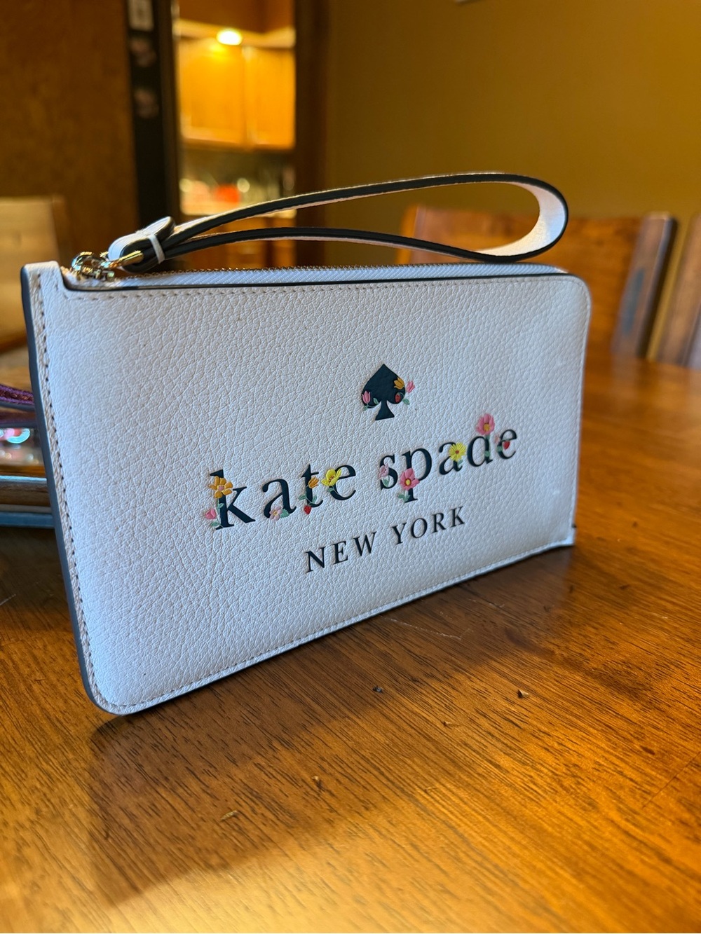 Kate Spade NWOT White Floral 2 Pocket Pouch Clutch Wallet Wristlet 8”*4 3/4” - Picture 11 of 12